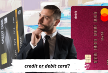 The Difference Between a Credit and Debit Card