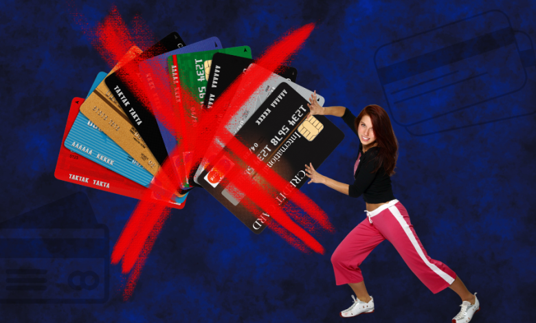 Navigating the Pros and Cons of Credit Card Usage