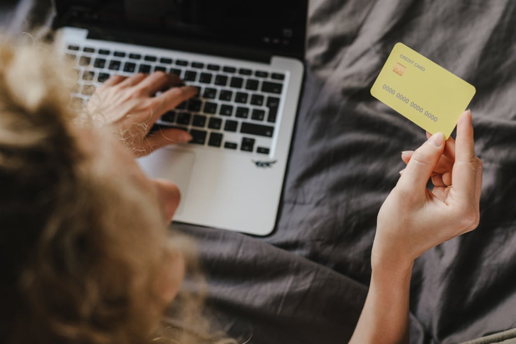 Cards with Limit of Up to $3000 with Cashback