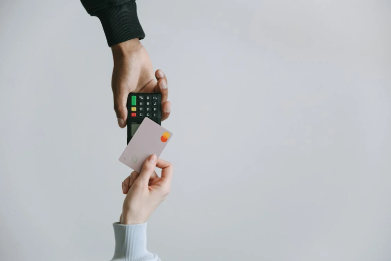 Cards with a Limit of Up to $1000 and Easy Approval